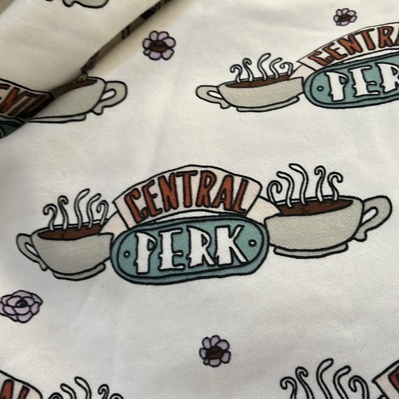 FRIENDS Crewneck Slightly-Cropped Sweatshirt - Picture 4 of 5